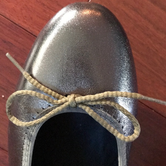 New never worn Bronze flats - Picture 3 of 5